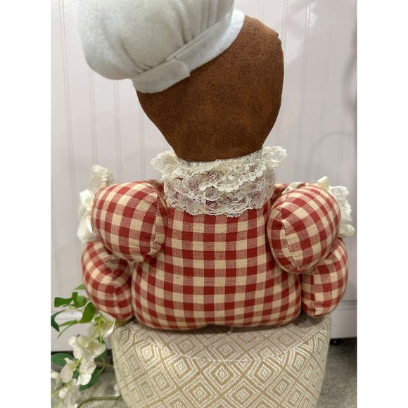 Gingerbread Man Themed Basket With Gingham Check Outfit & Chef Hat - Picture 6 of 7